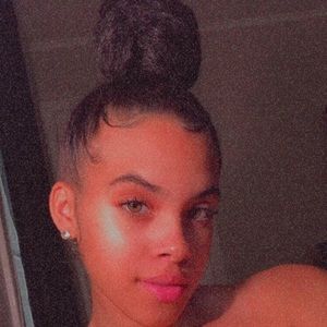 Meet your Posher, Chenya